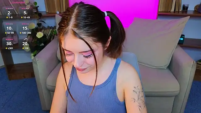  Amelia Shine  online show from 11/04/25, 01:59