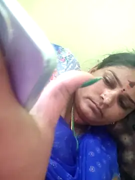 Snapshot of navyasree143 chatting on 04/22/26, 10:17 navyasree143 online show from 04/22/26, 10:17