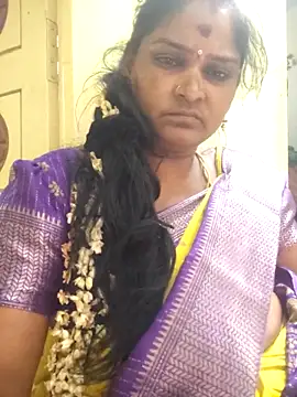 Snapshot of navyasree143 chatting on 04/23/26, 12:29 navyasree143 online show from 04/23/26, 12:29