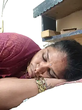 Snapshot of navyasree143 chatting on 04/30/26, 05:52 navyasree143 online show from 04/30/26, 05:52