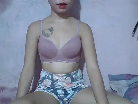 Snapshot of SweetPussie18x chatting on 07/07/26, 07:23 SweetPussie18x online show from 07/07/26, 07:23