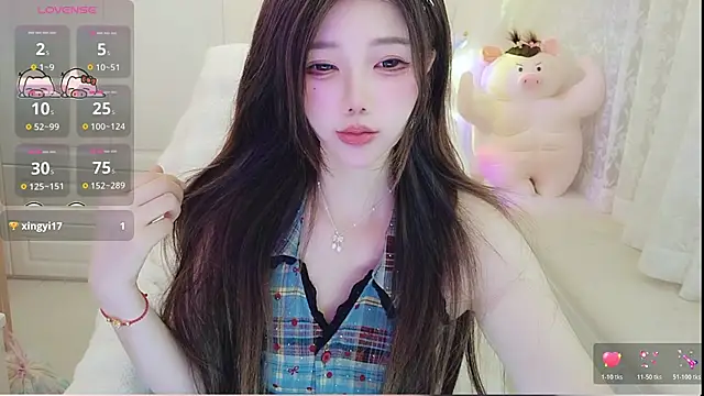 Snapshot of Coco-Di chatting on 05/19/26, 02:07 Coco-Di online show from 05/19/26, 02:07