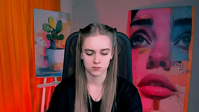 Snapshot of JuneWoods chatting on 03/12/26, 07:14 JuneWoods online show from 03/12/26, 07:14