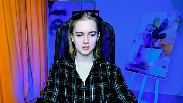 Snapshot of JuneWoods chatting on 03/25/26, 07:25 JuneWoods online show from 03/25/26, 07:25