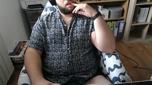 chubbear fr online show from 10/16/25, 10:05