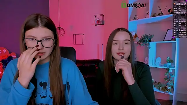 Snapshot of leslie_bird chatting on 01/06/26, 09:57 leslie bird online show from 01/06/26, 09:57