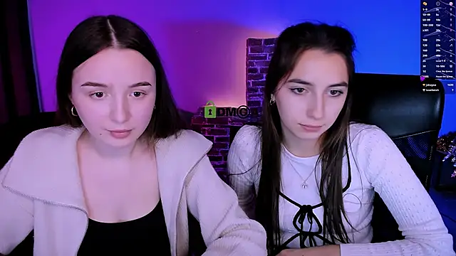 Snapshot of leslie_bird chatting on 01/10/26, 11:45 leslie bird online show from 01/10/26, 11:45