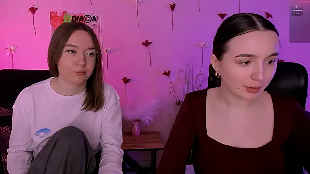 Snapshot of leslie_bird chatting on 03/01/26, 12:18 leslie bird online show from 03/01/26, 12:18