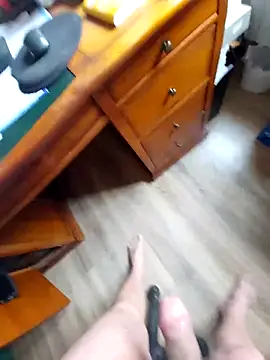 Snapshot of azery27000 chatting on 11/13/25, 10:25 azery27000 online show from 11/13/25, 10:25