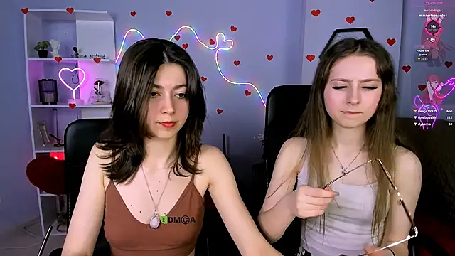 rebecca smile online show from 05/05/26, 07:33
