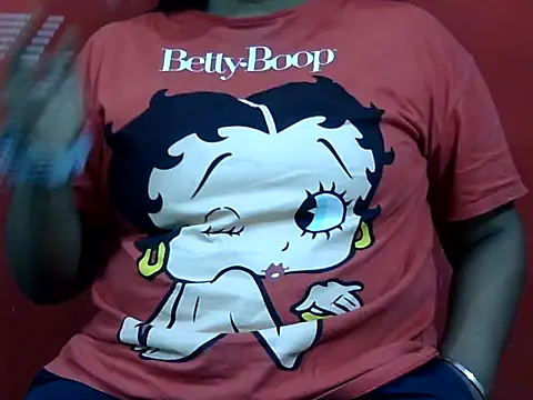 Snapshot of NORA_ chatting on 10/28/25, 11:36 NORA online show from 10/28/25, 11:36