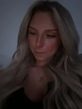 blondeeee online show from 05/07/26, 07:52