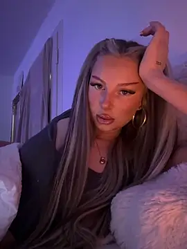 blondeeee online show from 05/21/26, 04:14