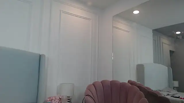 ChantalGarner online show from 10/18/25, 01:01