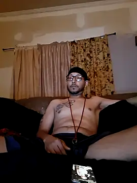 ThrowedWorldWide online show from 11/22/25, 10:25