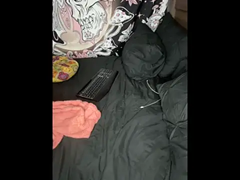 Snapshot of NeliaHexxen chatting on 12/05/25, 05:05 NeliaHexxen online show from 12/05/25, 05:05