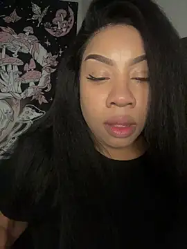 Snapshot of NeliaHexxen chatting on 12/18/25, 01:11 NeliaHexxen online show from 12/18/25, 01:11