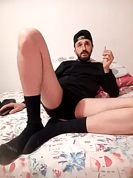 Snapshot of krerem chatting on 03/23/26, 04:11 krerem online show from 03/23/26, 04:11