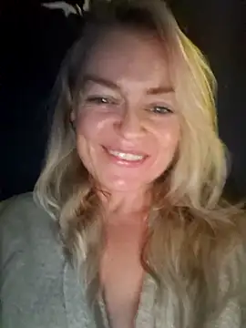 Snapshot of demidelightfulxx chatting on 09/28/25, 07:41 demidelightfulxx online show from 09/28/25, 07:41