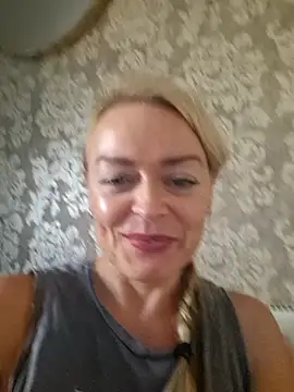 Snapshot of demidelightfulxx chatting on 09/30/25, 11:48 demidelightfulxx online show from 09/30/25, 11:48