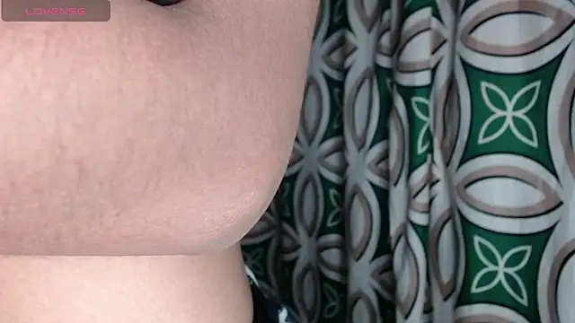 Lilitth rose online show from 11/18/25, 02:50