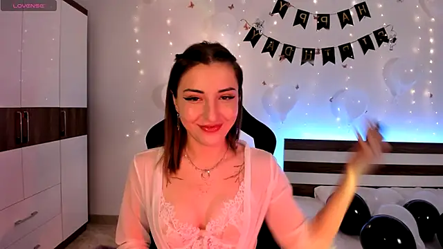 Snapshot of AmyVilvet_ chatting on 10/28/25, 05:15 AmyVilvet online show from 10/28/25, 05:15