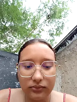 young dairy01 online show from 11/04/25, 12:15