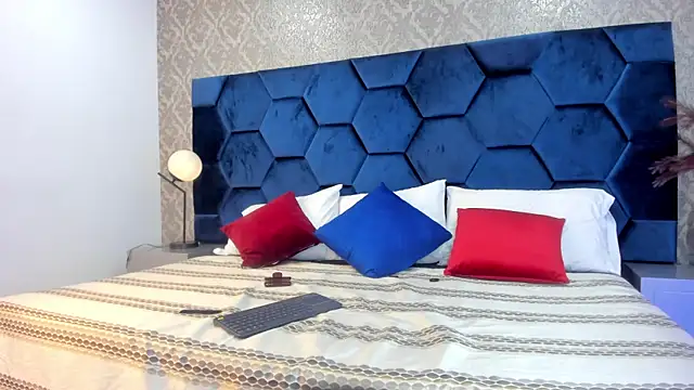 Snapshot of Angelina_Roa chatting on 11/29/25, 03:48 Angelina Roa online show from 11/29/25, 03:48