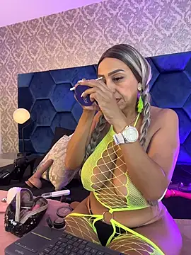 Angelina Roa online show from 05/04/26, 02:13