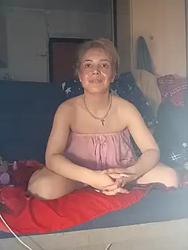 Snapshot of Conny_Shellie chatting on 11/19/25, 08:31 Conny Shellie online show from 11/19/25, 08:31