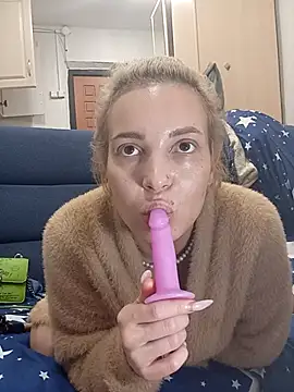 Snapshot of Conny_Shellie chatting on 11/21/25, 10:30 Conny Shellie online show from 11/21/25, 10:30