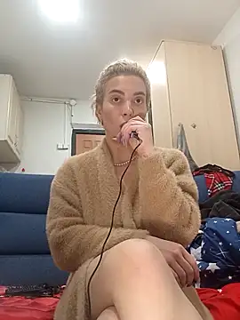 Snapshot of Conny_Shellie chatting on 11/24/25, 04:18 Conny Shellie online show from 11/24/25, 04:18