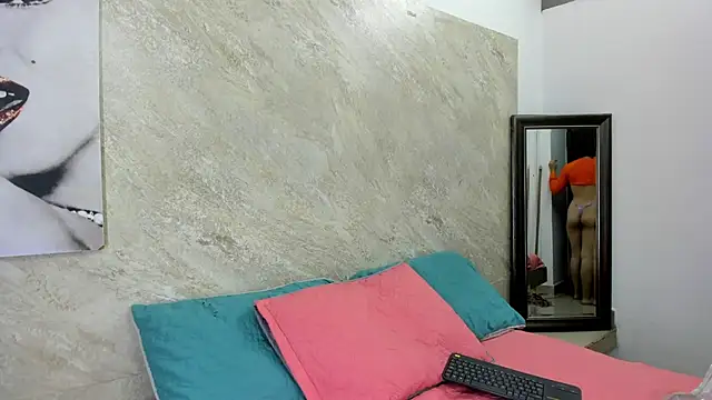 Chanel-munoz online show from 11/25/25, 01:49