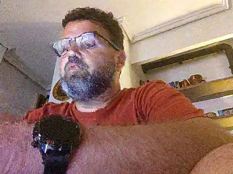 Snapshot of morenet_festero chatting on 10/27/25, 01:31 morenet festero online show from 10/27/25, 01:31