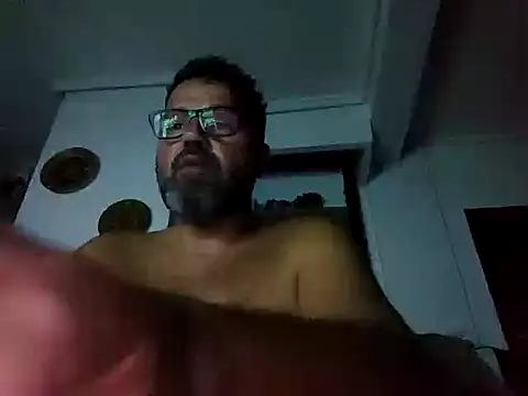 Snapshot of morenet_festero chatting on 07/27/26, 10:28 morenet festero online show from 07/27/26, 10:28
