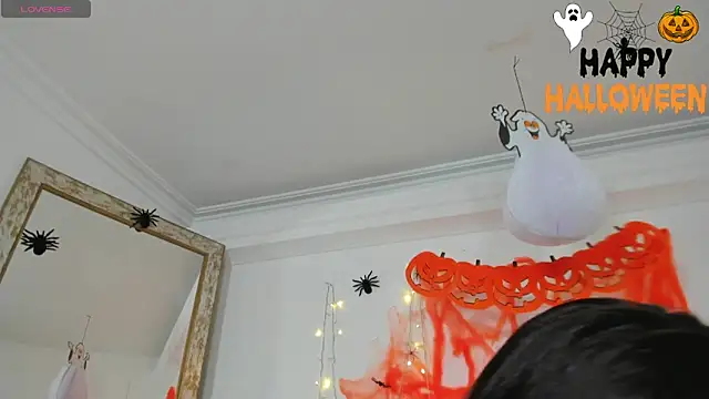 sofi laane online show from 10/30/25, 12:06