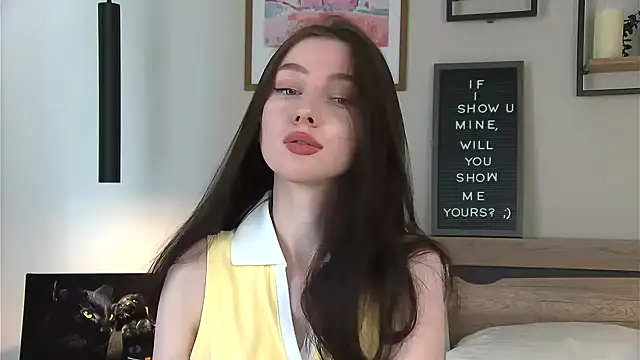 Snapshot of AnaMoonlight chatting on 07/19/26, 12:53 AnaMoonlight online show from 07/19/26, 12:53