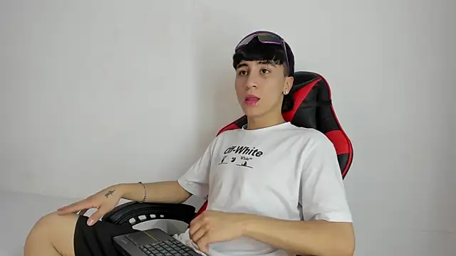 XaanderGrey online show from 10/01/25, 07:42