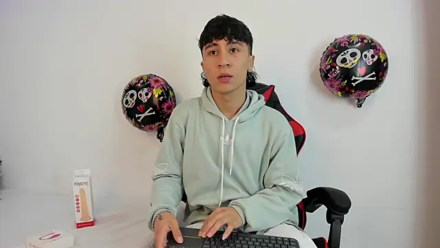 XaanderGrey online show from 10/12/25, 07:46