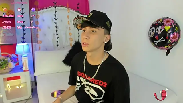 XaanderGrey online show from 10/24/25, 07:32