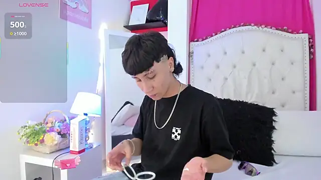 XaanderGrey online show from 11/15/25, 08:27