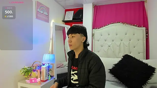 XaanderGrey online show from 11/23/25, 11:32