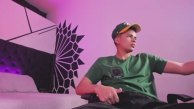 Snapshot of JuanSixx chatting on 10/04/25, 04:21 JuanSixx online show from 10/04/25, 04:21