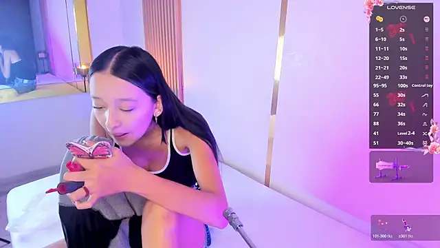 EmmiHops online show from 12/05/25, 12:36