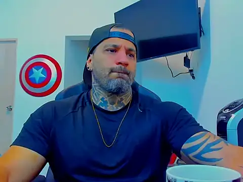 Snapshot of JoshRigby chatting on 10/24/25, 08:16 JoshRigby online show from 10/24/25, 08:16