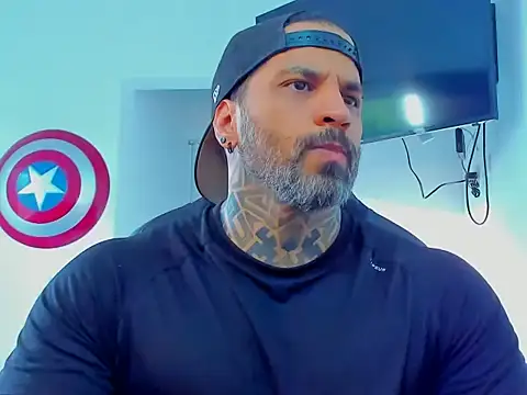 Snapshot of JoshRigby chatting on 11/05/25, 09:48 JoshRigby online show from 11/05/25, 09:48