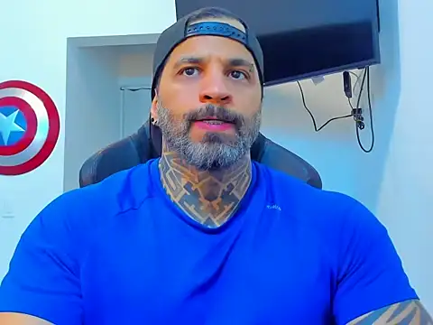 Snapshot of JoshRigby chatting on 11/06/25, 09:59 JoshRigby online show from 11/06/25, 09:59