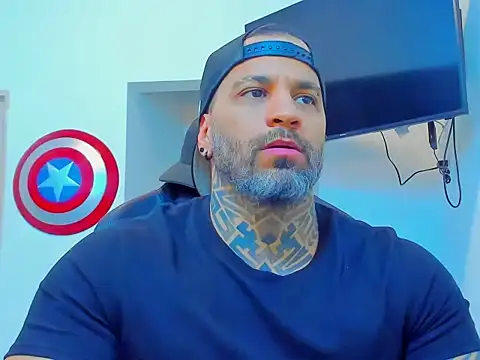 Snapshot of JoshRigby chatting on 11/20/25, 08:19 JoshRigby online show from 11/20/25, 08:19