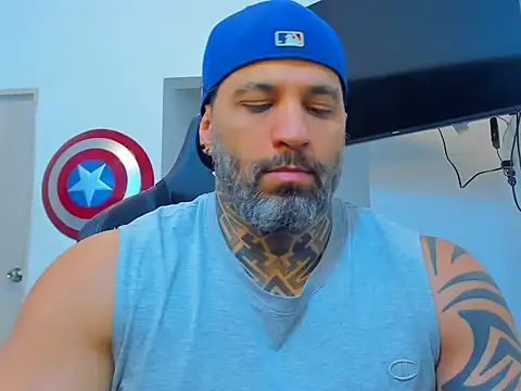 Snapshot of JoshRigby chatting on 11/27/25, 08:11 JoshRigby online show from 11/27/25, 08:11