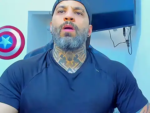 Snapshot of JoshRigby chatting on 12/01/25, 08:03 JoshRigby online show from 12/01/25, 08:03